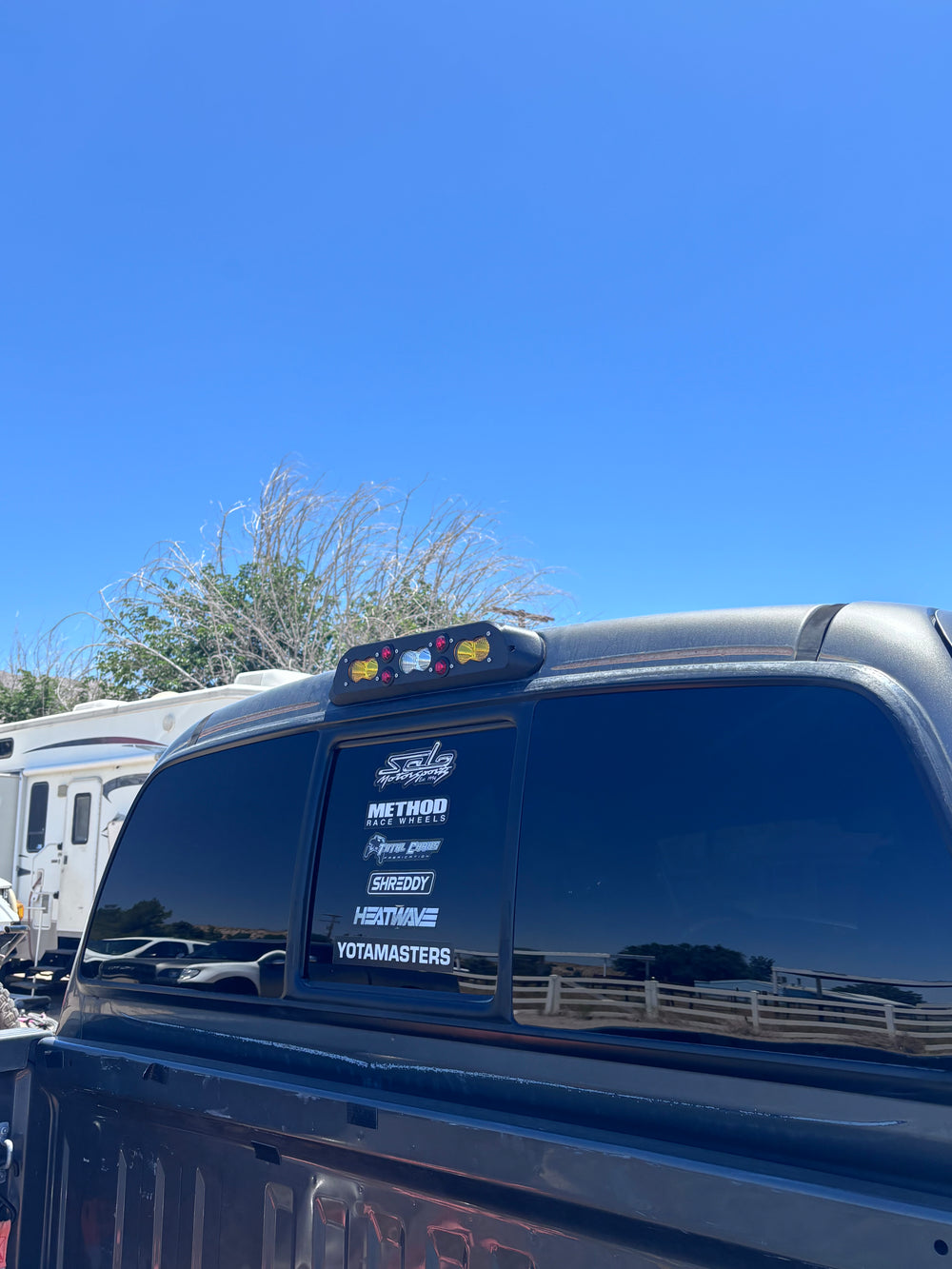 2000-2006 Toyota Tundra Chase Light Housing
